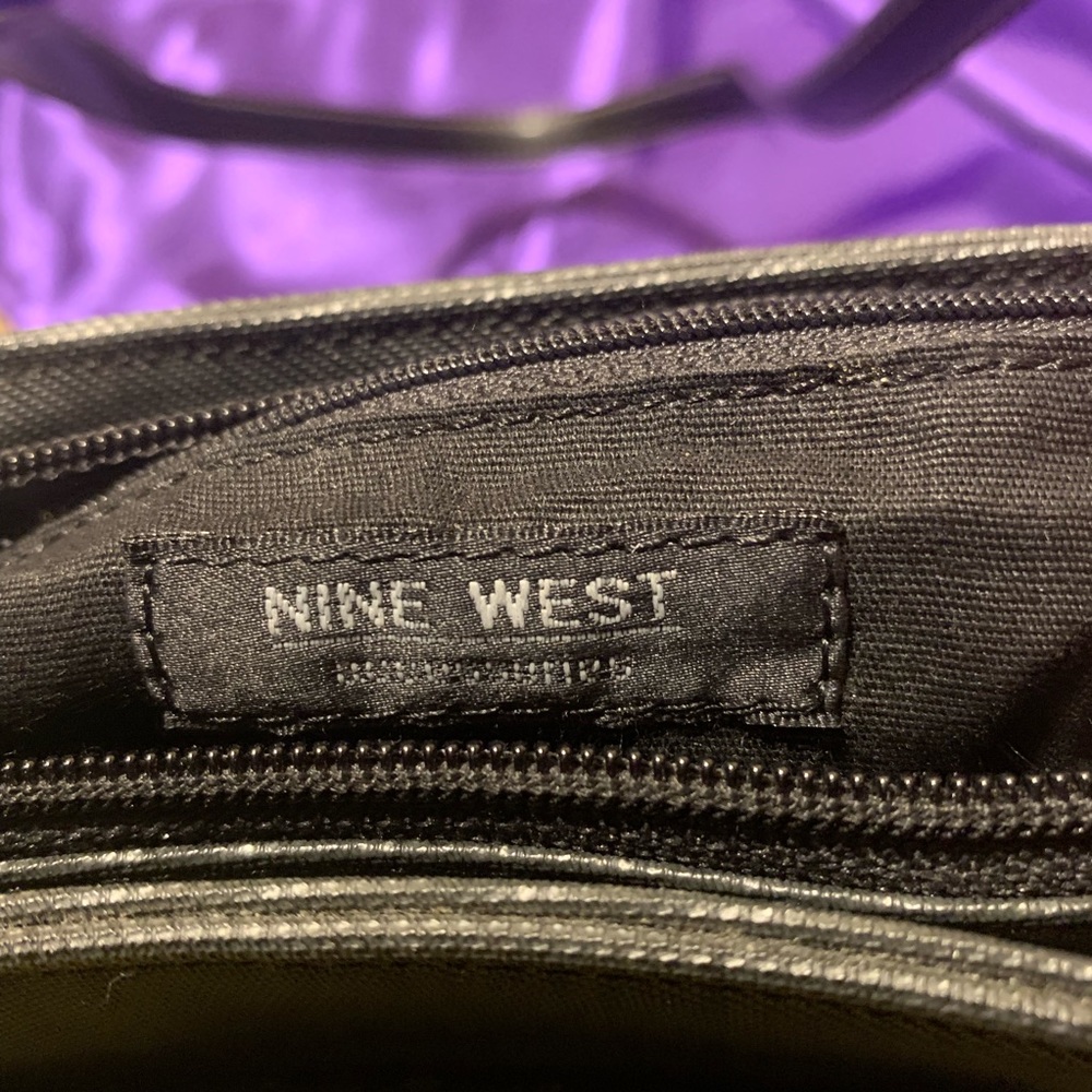 Nine West - Picture 2 of 3